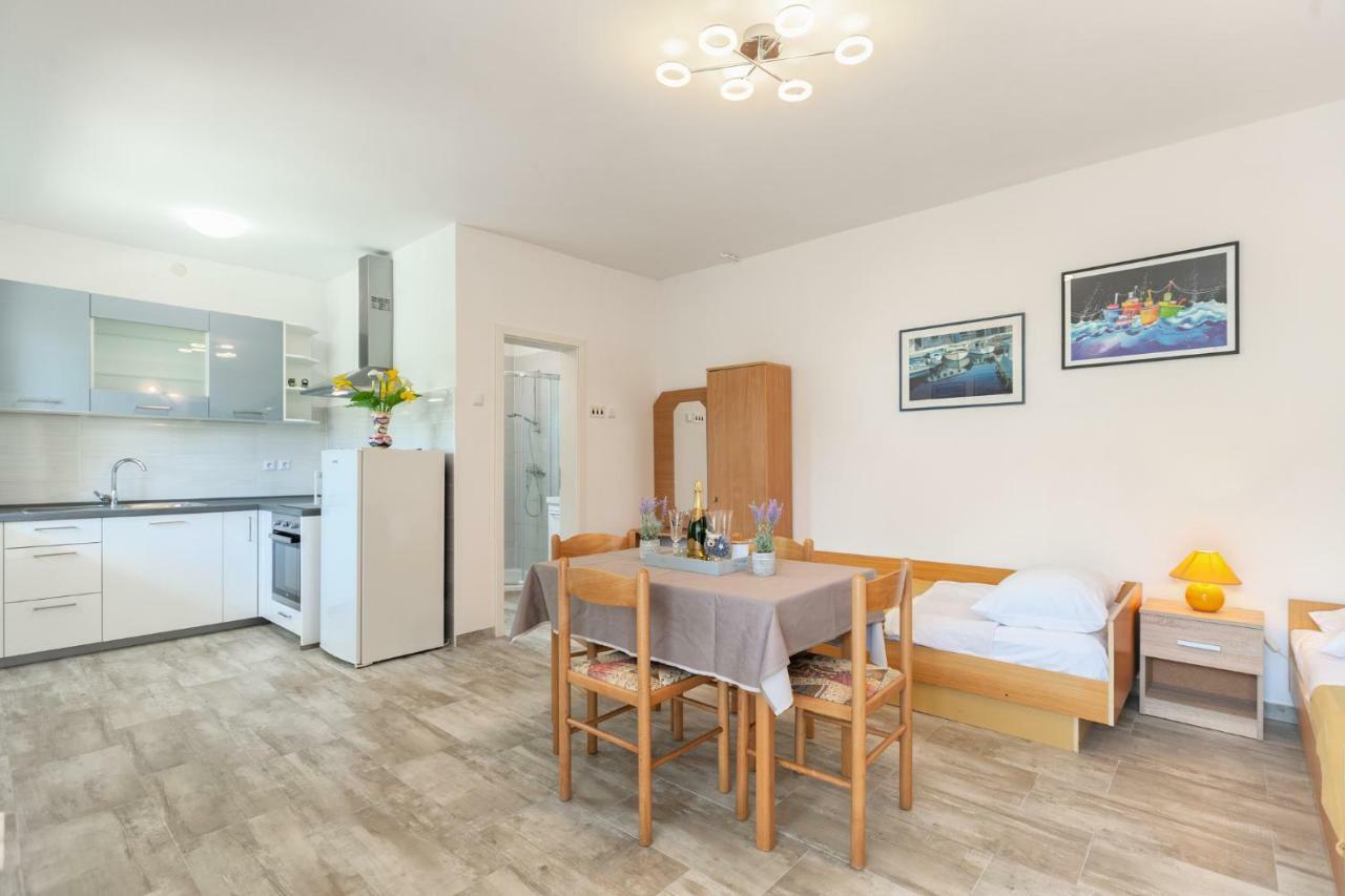 Apartment Ema Премантура Екстер'єр фото